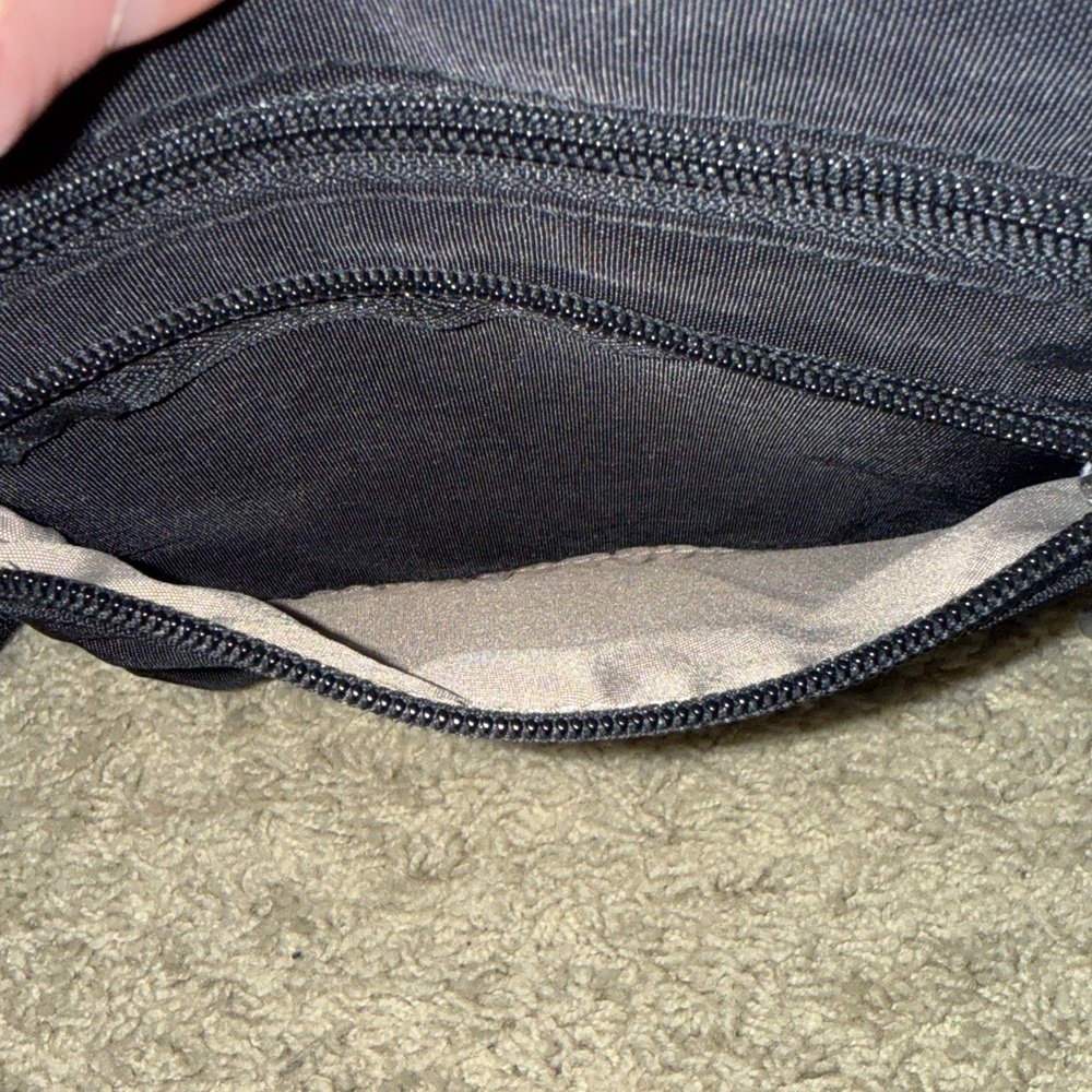 Baggallini Black Crossbody Bag - Picture 6 of 15